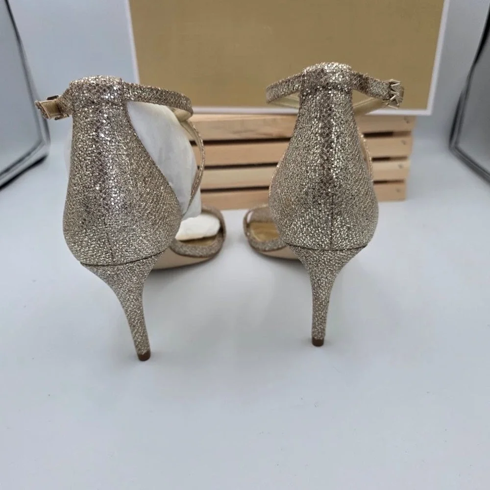 Michael Kors dazzle your